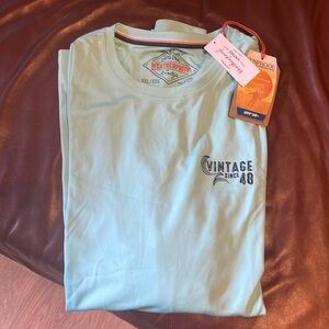 Long sleeve beach/ fishing shirt XXL with tags still on!